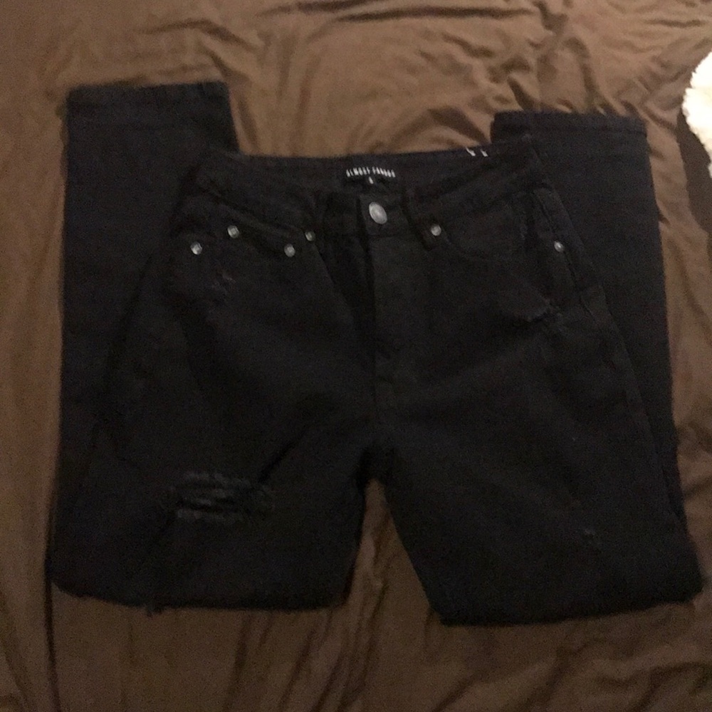 Almost famous brand size 5